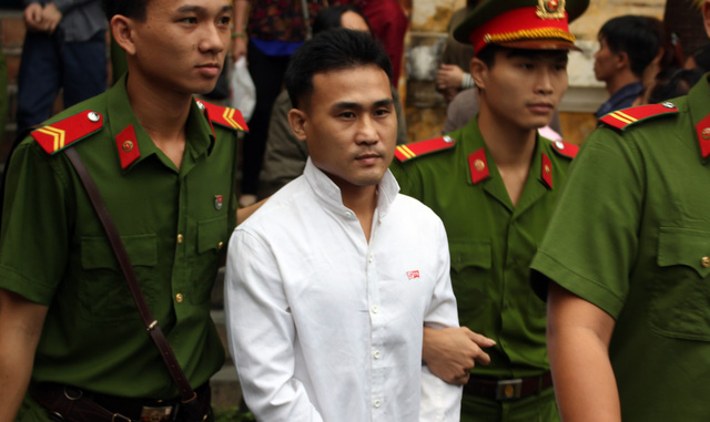 Tử hình kẻ giết bạn rồi nhờ em giấu xác